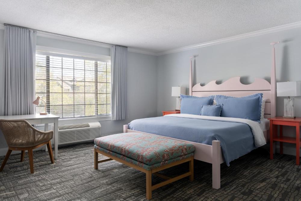 King Room with Garden View interior